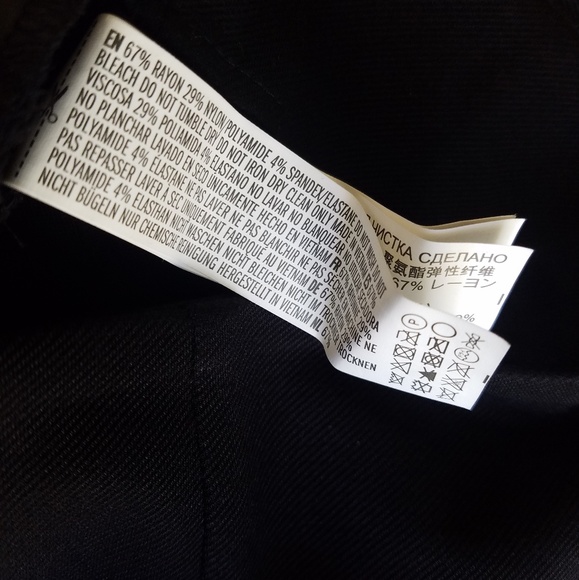 Black pencil skirt 🌙 - Picture 6 of 6